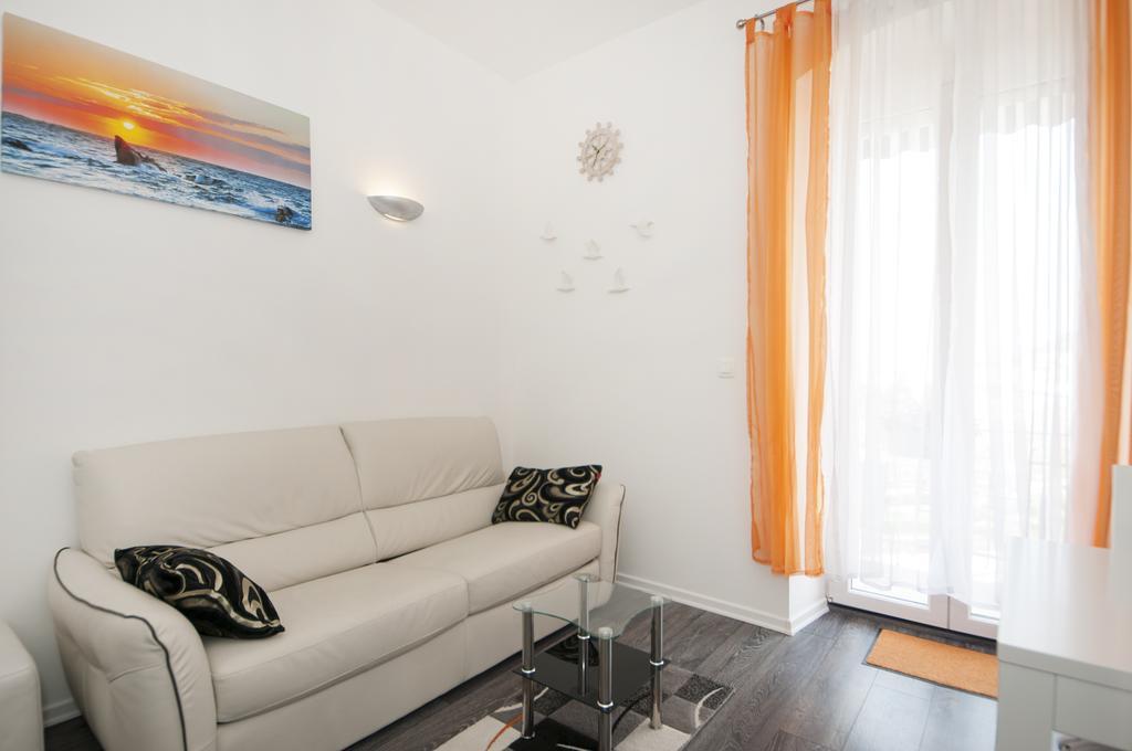 Mihaela Apartment Split